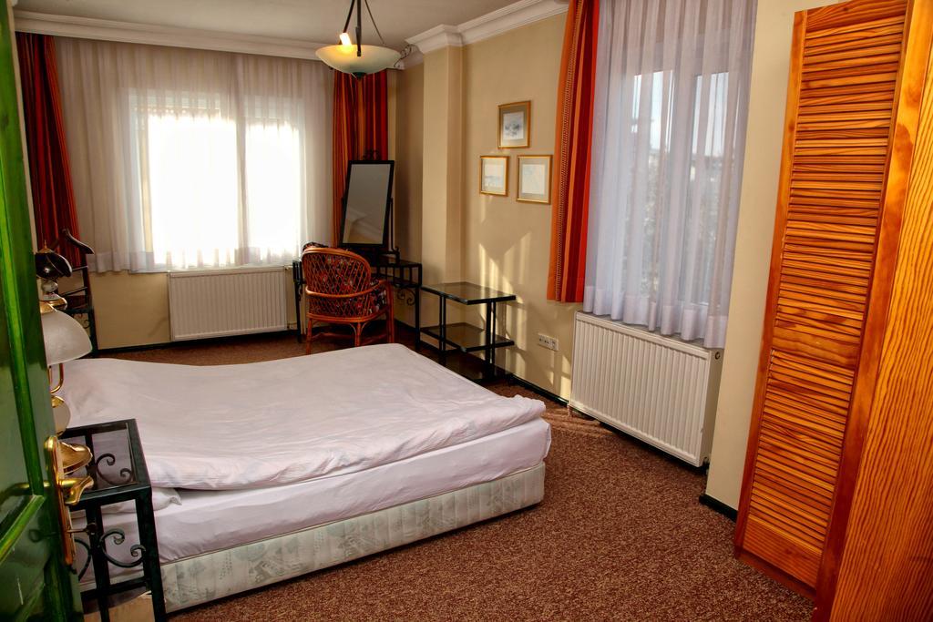 Rainbow 48 Apart Hotel Стамбул Номер фото